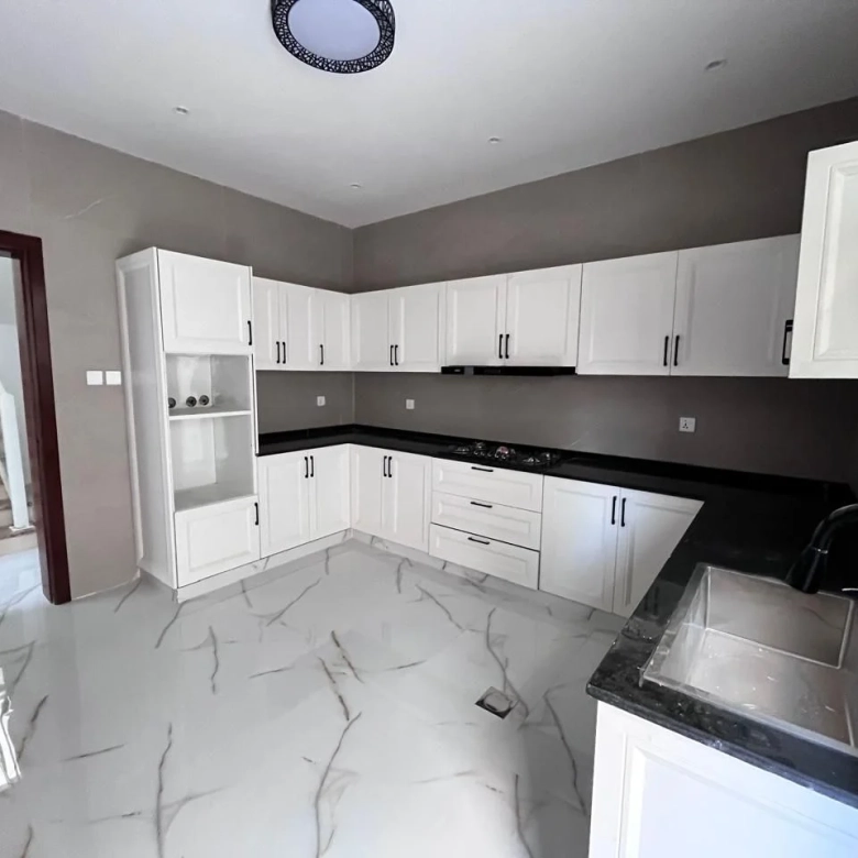 5 Bedroom Villa for Rent image 5