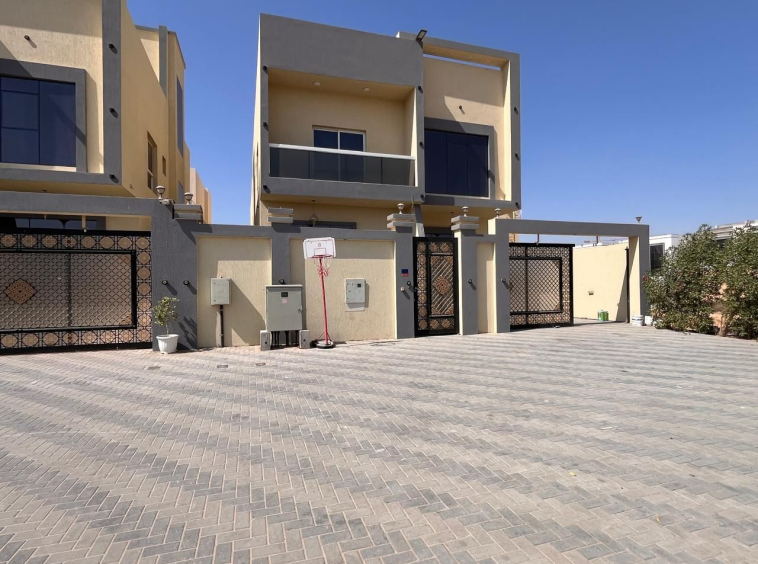 Specious 5 Bedroom Villa